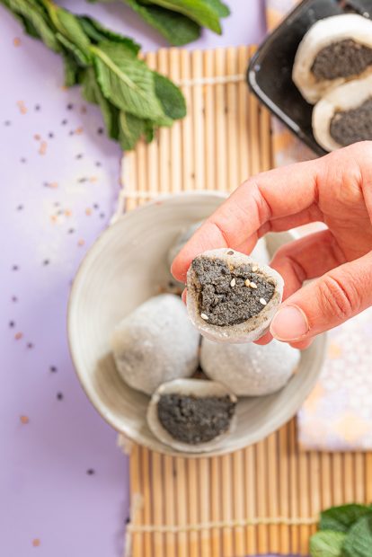 Daifuku mochi au sesame