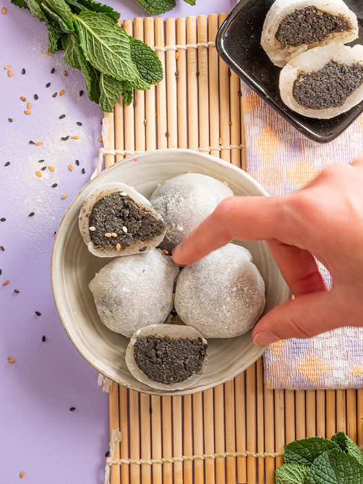 Daifuku mochi au sesame