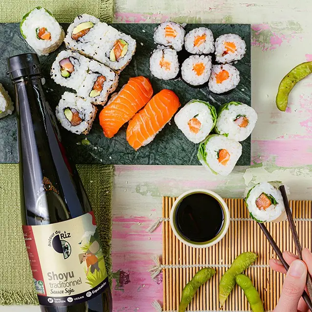 Sushis et makis avec Sauce soja bio équitable - Shoyu 600 ml